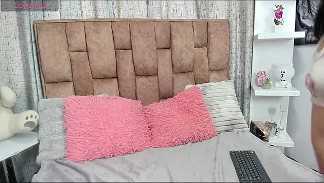 sany noa online show from September 26, 7:44 pm