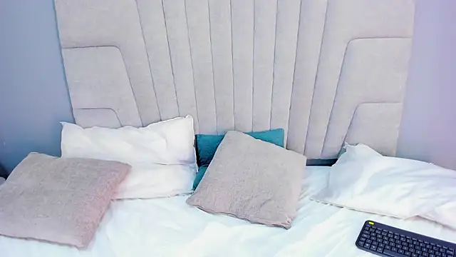 skaylarblossom online show from September 10, 12:27 pm