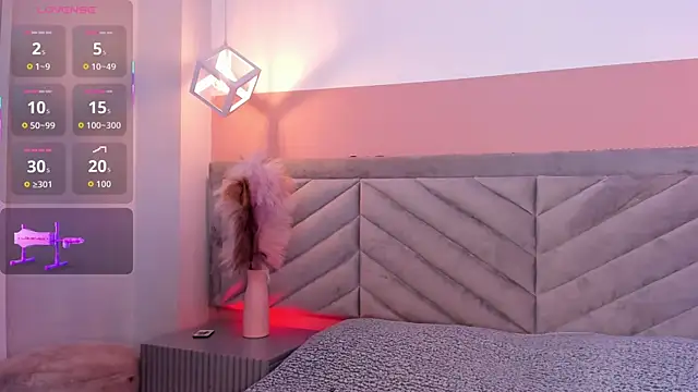 molly zanderbond  online show from October 24, 3:24 am