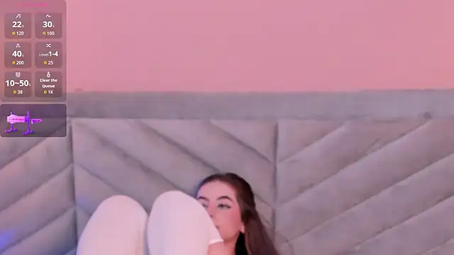 molly zanderbond  online show from October 31, 4:25 am