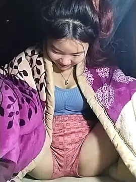 lylylove online show from February 3, 1:38 am