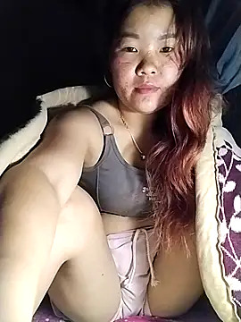 lylylove online show from April 1, 11:22 am