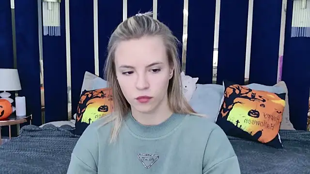 KiaraRolls online show from October 24, 8:38 pm