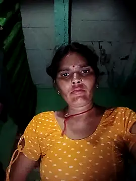 Snapshot of Sexy_queeny chatting on September 18, 4:05 pm Sexy queeny online show from September 18, 4:05 pm