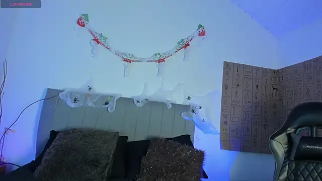 Snapshot of SoffiRousee chatting on October 29, 11:58 am SoffiRousee online show from October 29, 11:58 am