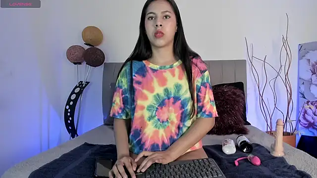 Snapshot of SoffiRousee chatting on September 19, 3:38 am SoffiRousee online show from September 19, 3:38 am