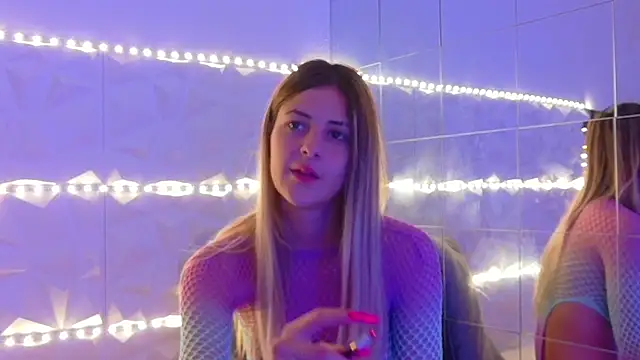 Aishha  online show from October 6, 5:13 am