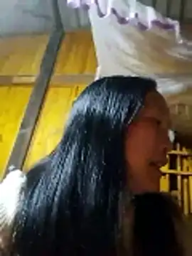 miss-su online show from April 3, 2:48 pm