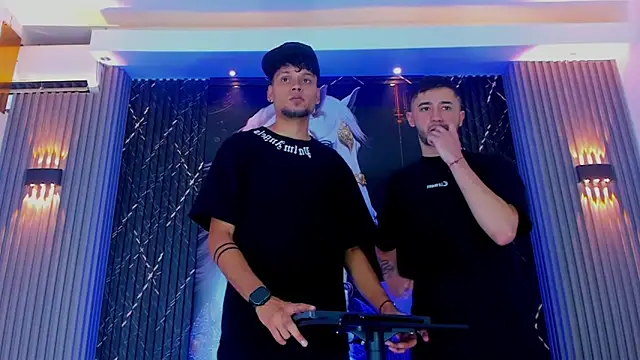 Extreme boys2 online show from September 10, 4:23 am