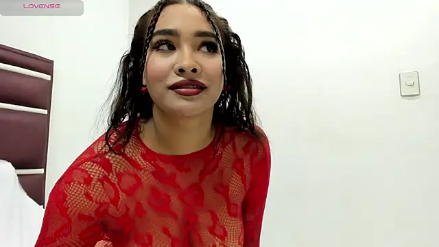 Snapshot of Richells_ chatting on October 3, 12:32 pm Richells  online show from October 3, 12:32 pm