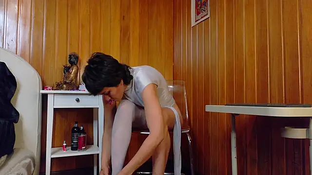 Zafiro Gem  online show from October 20, 9:07 pm