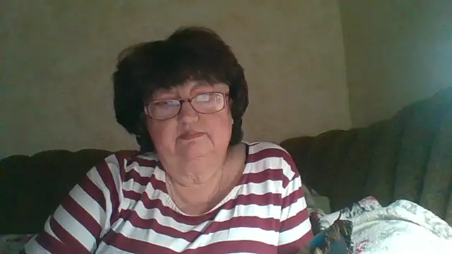 Snapshot of MilaSky5303 chatting on October 6, 12:11 pm MilaSky5303 online show from October 6, 12:11 pm