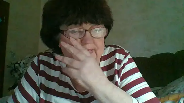 Snapshot of MilaSky5303 chatting on October 19, 1:02 pm MilaSky5303 online show from October 19, 1:02 pm