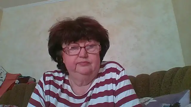 Snapshot of MilaSky5303 chatting on October 5, 10:09 am MilaSky5303 online show from October 5, 10:09 am