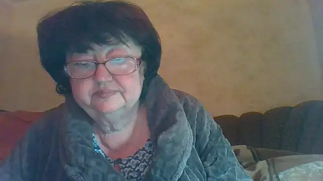 Snapshot of MilaSky5303 chatting on October 2, 7:52 pm MilaSky5303 online show from October 2, 7:52 pm