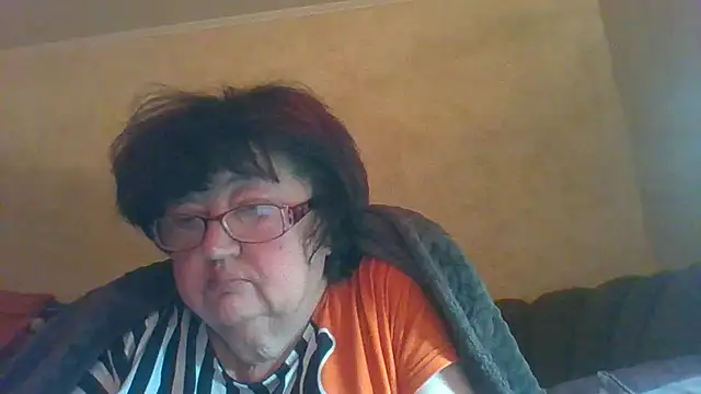 Snapshot of MilaSky5303 chatting on September 30, 7:41 pm MilaSky5303 online show from September 30, 7:41 pm