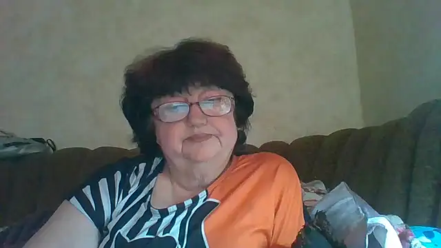 Snapshot of MilaSky5303 chatting on October 13, 10:18 am MilaSky5303 online show from October 13, 10:18 am