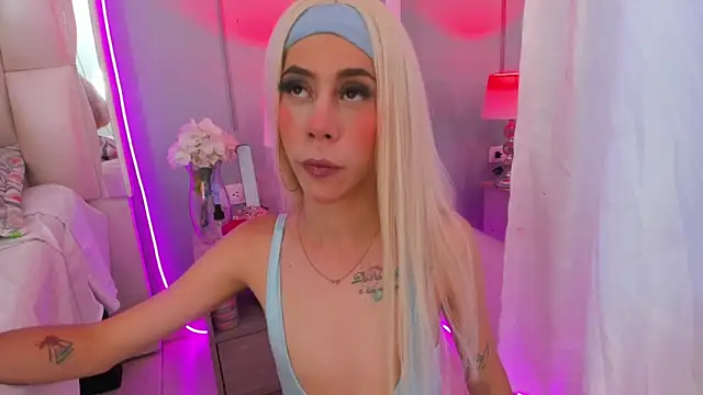 Snapshot of Darlyn_tenderhot__ chatting on October 16, 11:35 am Darlyn tenderhot online show from October 16, 11:35 am