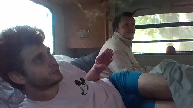 DeafGuyProud389 online show from September 10, 6:19 pm