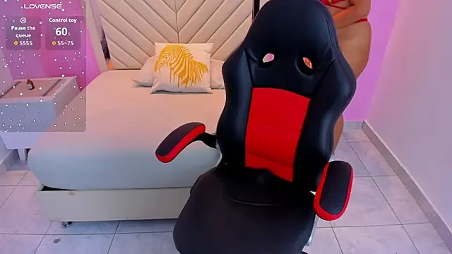 Snapshot of SHENOA_HUNTER chatting on October 27, 2:51 am SHENOA HUNTER online show from October 27, 2:51 am