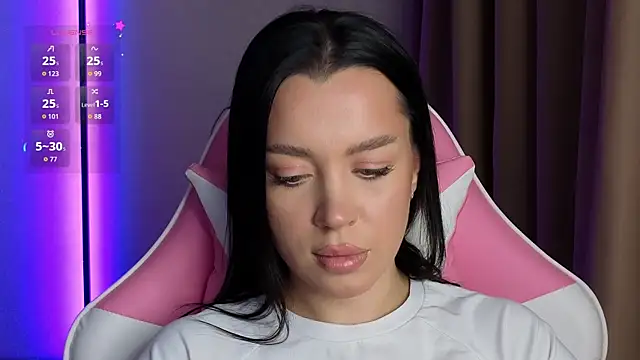 AmeliaSonk231 online show from November 3, 6:45 pm