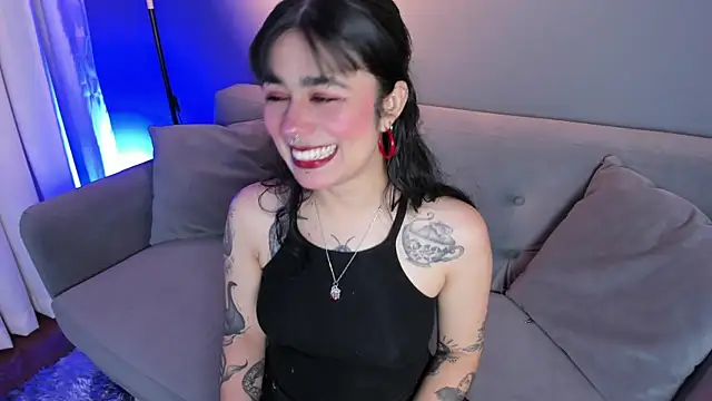 flower smith  online show from November 15, 11:55 am