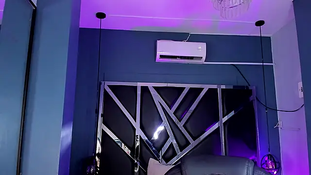 Julieth brown  online show from October 2, 7:41 pm