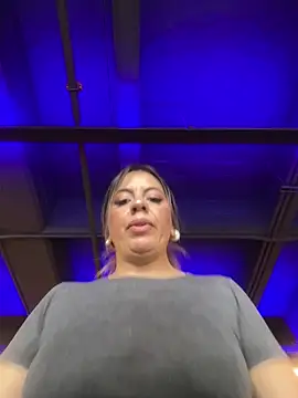 Snapshot of ArianaWil chatting on October 17, 5:49 pm ArianaWil online show from October 17, 5:49 pm