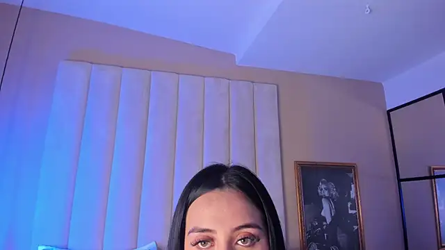 Snapshot of AnnyBentley chatting on September 29, 5:34 am AnnyBentley online show from September 29, 5:34 am