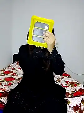 Snapshot of Banouti_23 chatting on October 11, 12:19 pm Banouti 23 online show from October 11, 12:19 pm