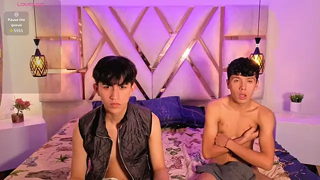 hoot boyss online show from September 11, 8:09 pm