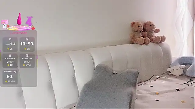 LuLu-Moon online show from September 28, 4:23 pm