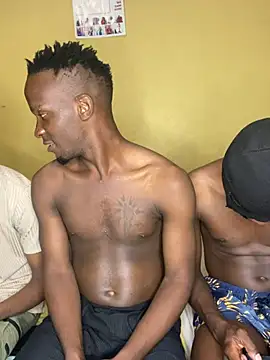 RAWFREAKYVERSE online show from April 7, 7:05 pm