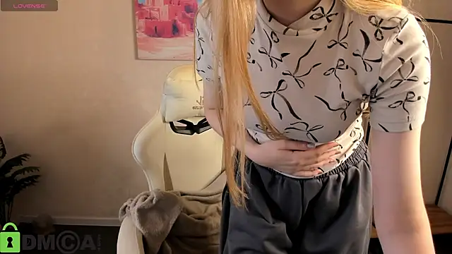 Snapshot of Sylvia_Ortiz chatting on October 5, 8:41 am Sylvia Ortiz online show from October 5, 8:41 am