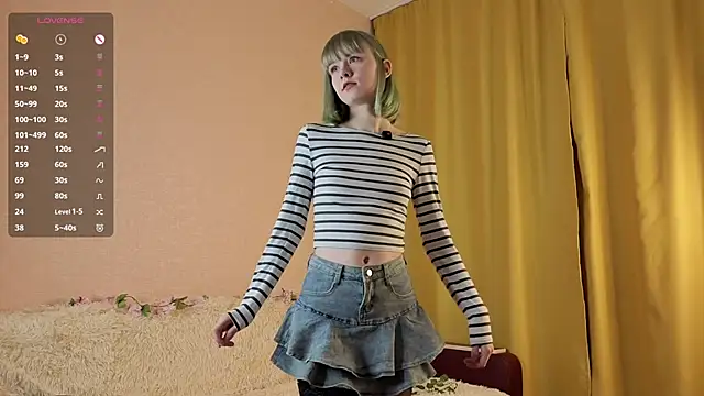 MoxxyBrans online show from October 6, 10:10 am