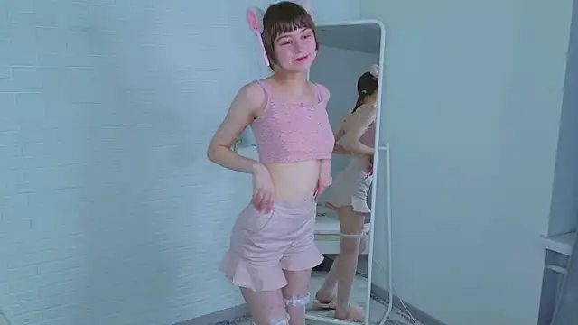 Katie ktk online show from October 4, 2:00 pm