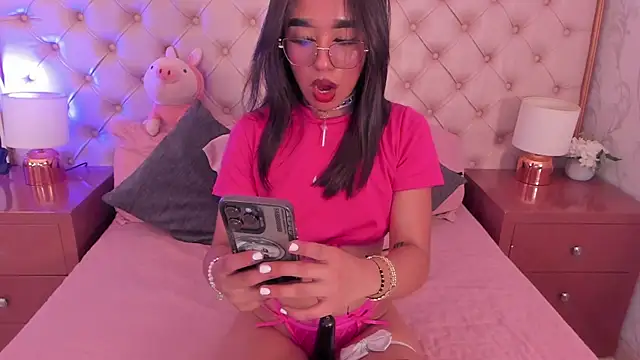 Snapshot of sweetabbey chatting on October 31, 3:41 am sweetabbey online show from October 31, 3:41 am