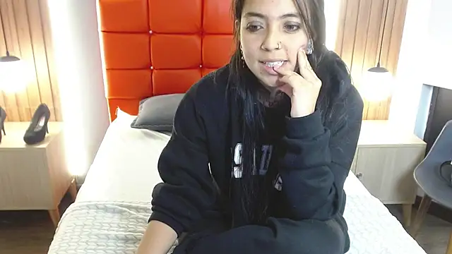 LiaMonroee  online show from February 13, 12:51 pm