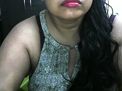 bosemalini online show from October 31, 5:50 pm