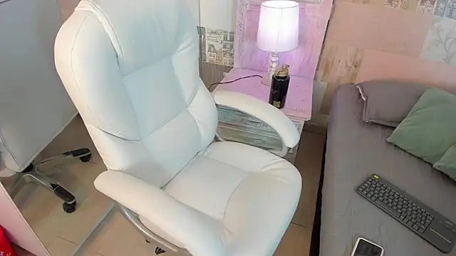 Snapshot of hillary_chen chatting on October 30, 3:09 am hillary chen online show from October 30, 3:09 am