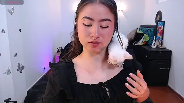 naomii san online show from September 15, 8:05 pm