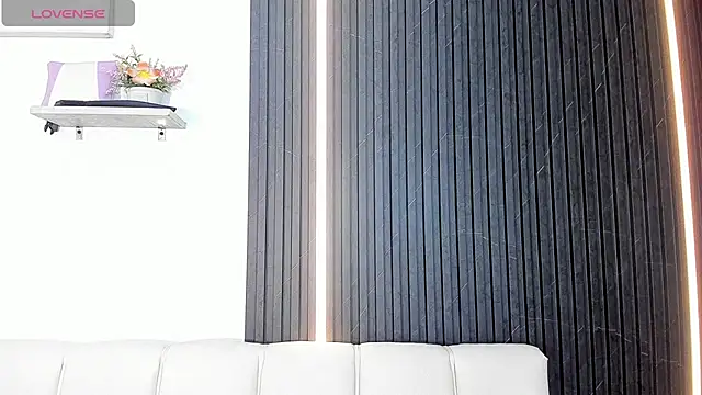 Snapshot of Gabrielaa_Miller_ chatting on October 2, 8:14 pm Gabrielaa Miller online show from October 2, 8:14 pm