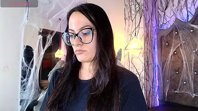 Snapshot of Zami_Escobar_of chatting on October 28, 6:03 pm Zami Escobar of online show from October 28, 6:03 pm