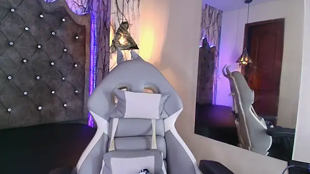 Zami Escobar of online show from November 15, 7:48 pm