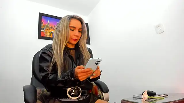 Ms lunaRose online show from September 22, 1:37 am