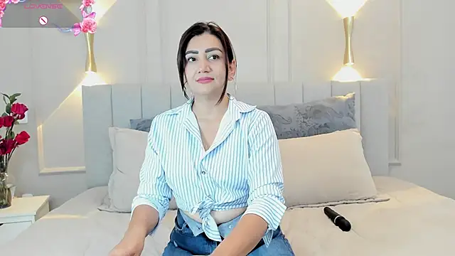 Snapshot of victoria_bourne chatting on October 16, 7:49 pm victoria bourne online show from October 16, 7:49 pm