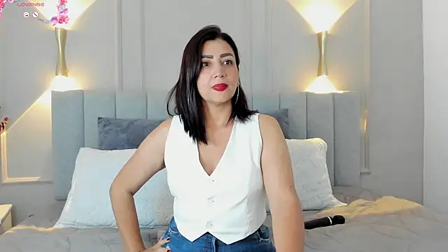 Snapshot of victoria_bourne chatting on October 1, 7:30 pm victoria bourne online show from October 1, 7:30 pm