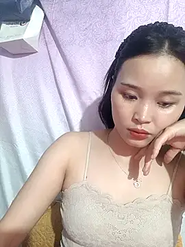 Snapshot of Lili_lovely chatting on October 30, 7:44 am Lili lovely online show from October 30, 7:44 am