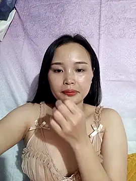 Snapshot of Lili_lovely chatting on October 5, 8:19 am Lili lovely online show from October 5, 8:19 am