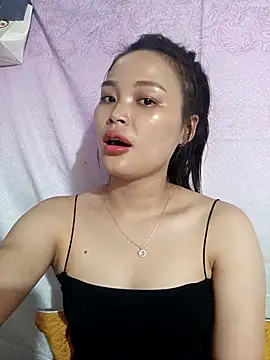 Snapshot of Lili_lovely chatting on September 23, 2:21 am Lili lovely online show from September 23, 2:21 am